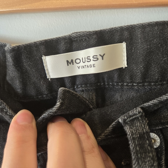 Moussy Vintage Black Distressed Skinny Size 26 - Picture 3 of 9